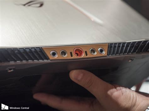 ASUS Previews The ROG GX700 Series Behemoth Gaming Laptop - Liquid ...