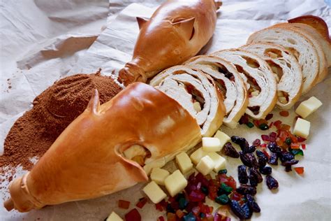 Lechon Bread – LocalEats.ph