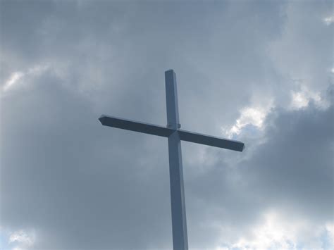 File:Christian cross, Bossier Parish, LA IMG 3736.JPG - Wikimedia Commons