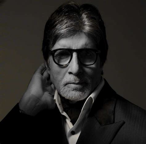 10 Times Amitabh Bachchan Proved That He Is Never Too Old For Fashion