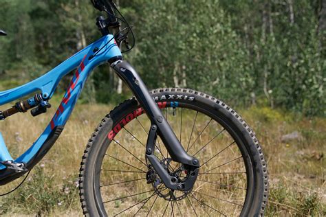 Is This Pivoting Bike Fork the Future of Front Suspensions? | GearJunkie