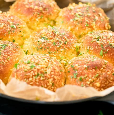 Keto Garlic Rolls - Kirbie's Cravings