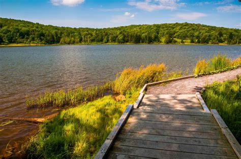 15 Best Lakes in West Virginia - The Crazy Tourist