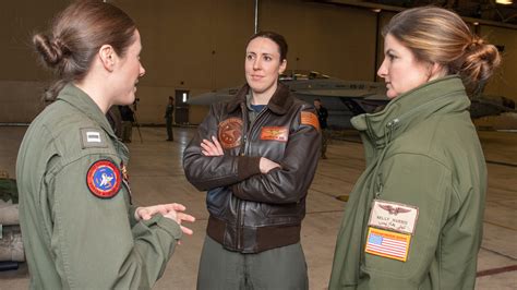 Blue Angels: First woman F/A-18E/F pilot Amanda Lee named to team