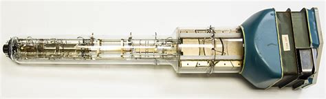 7104 1 GHz Oscilloscope