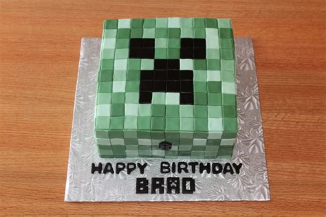 Minecraft Creeper Cake - CakeCentral.com