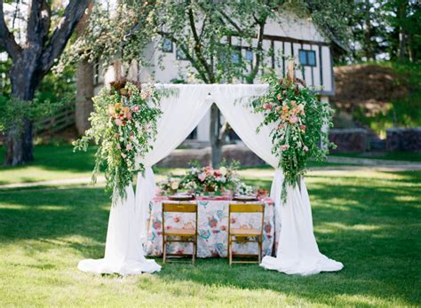 Summer Garden Wedding Ideas - Elizabeth Anne Designs: The Wedding Blog