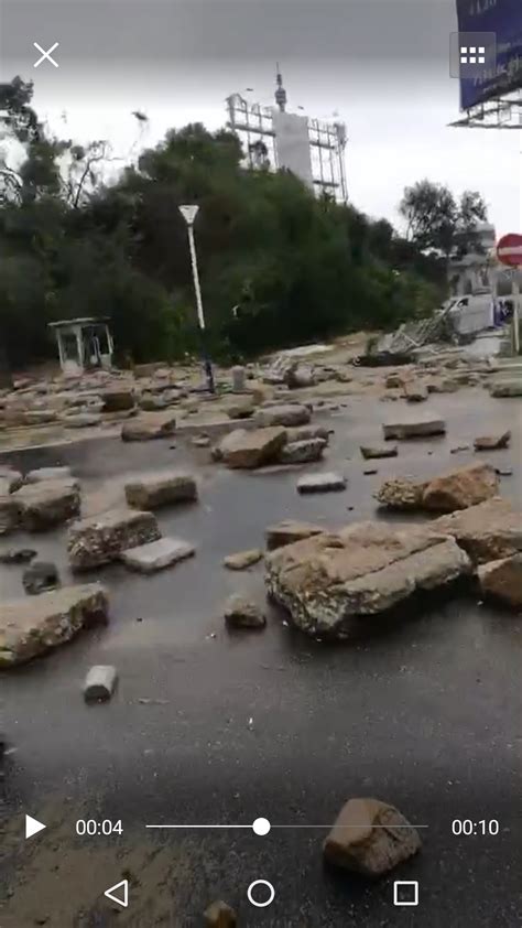 Huge Typhoon in china destroying buildings and cars : r/China