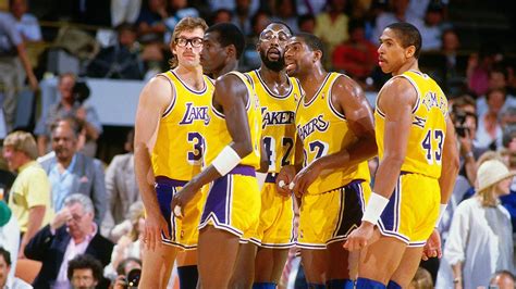 Magic Johnson says his 'Showtime' Los Angeles Lakers would beat current ...