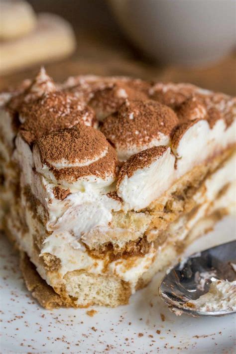 A quick version of the authentic Italian Tiramisu cake that is completely ready in just 30 ...