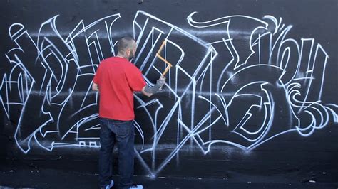 3 Tips on Sketching a Mural | Graffiti Art - YouTube