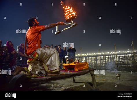 Ganga snan hi-res stock photography and images - Alamy