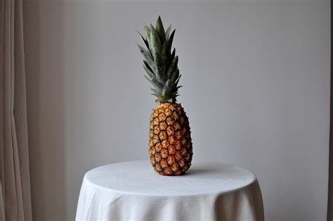 Free picture: pineapple, table