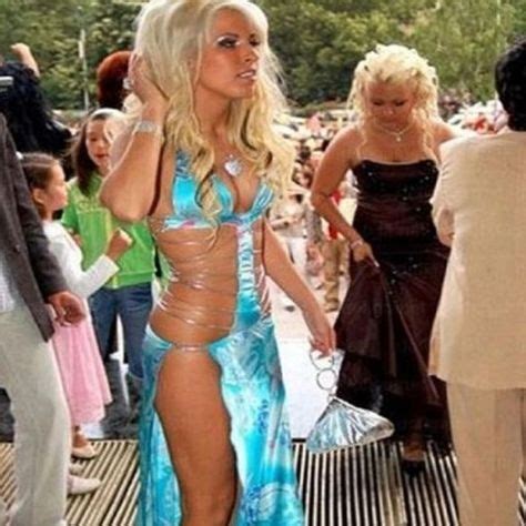 Embarrassing Prom Photos That Shouldn't Have Been Taken, Especially #9.. Poor Girl ...