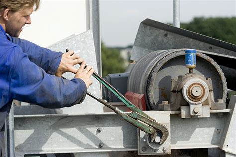 Answers to Questions About Conveyor Belt Replacement | Sparks Belting