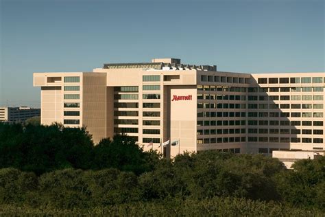 Marriott Houston Westchase Images & Videos- First Class Houston, TX Hotels: Travel Weekly