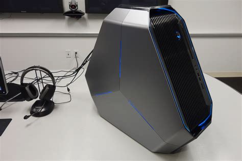 The New Alienware Area-51 Is The Weirdest Gaming PC I've Ever Seen | Gizmodo Australia