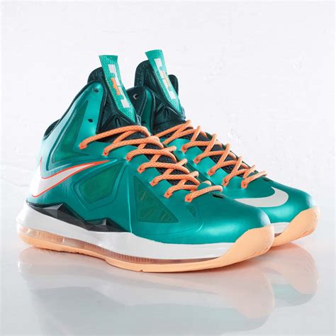 Nike Lebron X - 541100-302 - Sneakersnstuff | sneakers & streetwear online since 1999