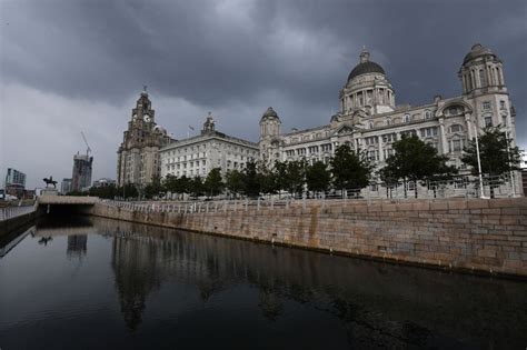 Liverpool hour by hour weather forecast as thunderstorms and heavy rain ...