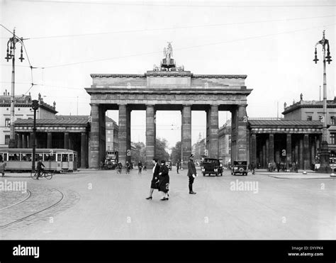 Brandenburg Gate in Berlin, 1936 Stock Photo: 68837304 - Alamy