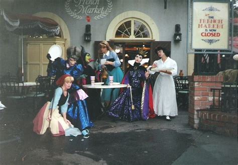 This photo, taken in 1990 for a Disneyland employees' calendar, finally ...