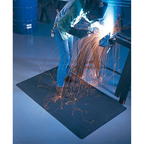 Welding | Mats & Runners | Tennessee Mat, Weldsafe, UltraSoft Beveled, 447.78x2x75BK, Black, 7/8 ...