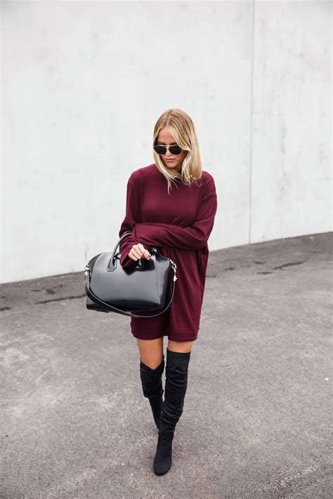 15 Awesome Burgundy Outfits That Will Catch Your Attention