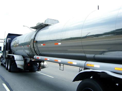 Tanker Endorsement Test Study Guide - CDL Training Tests