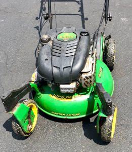 John Deere Model JS63C Self Propelled Push Lawn Mower - RonMowers