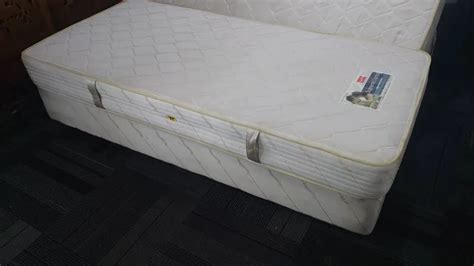 SLUMBERLAND Single Size Mattress c/w Divan Base - Chai & Chai Trading Sdn Bhd