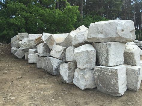 Reclaimed Wall Block, Stone Block Retaining Walls | Stone Farm