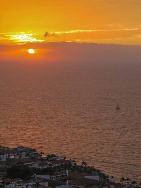 70+ Bay View Grand Puerto Vallarta Stock Photos, Pictures & Royalty-Free Images - iStock