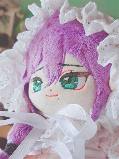 His little chibi face on this plushie is so cute! I'm never over it : r/waifuism