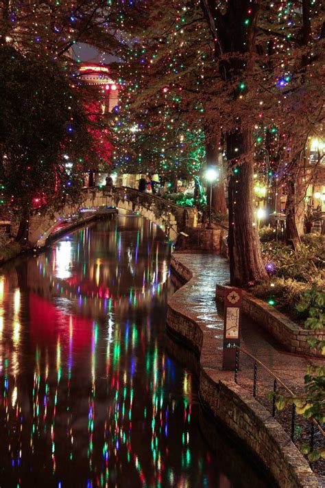 [Gallery] San Antonio River Walk Christmas Lights - Texas is Life