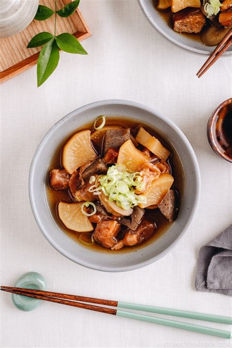 Japanese Beef Tendon Stew (Gyusuji Nikomi) 牛筋煮込み • Just One Cookbook