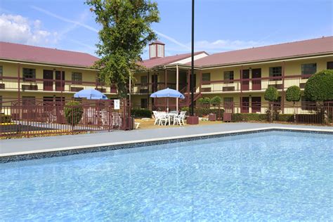 Days Inn by Wyndham West Memphis | West Memphis, AR Hotels