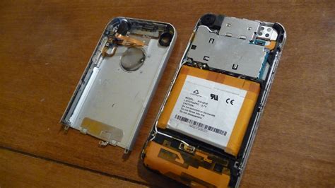 iPhone 2g surgery | Matt Zimmerman | Flickr