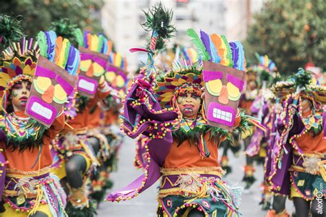 Desfile de Comparsas Carnaval Badajoz 2017 bate récords | extremadura .com