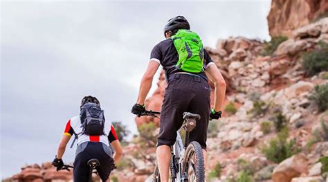 Top 10 Best Waterproof Backpacks For Cycling [ 2019] Review | Choose ...