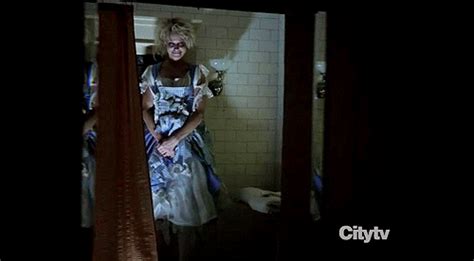 Claire Dunphy (at Halloween). tumblr_mcfx3m2fob1rzxujso1_500.gif 500× ...
