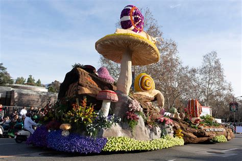 Cal Poly Float Wins Extraordinaire Award at 2023 Rose Parade | Cal Poly