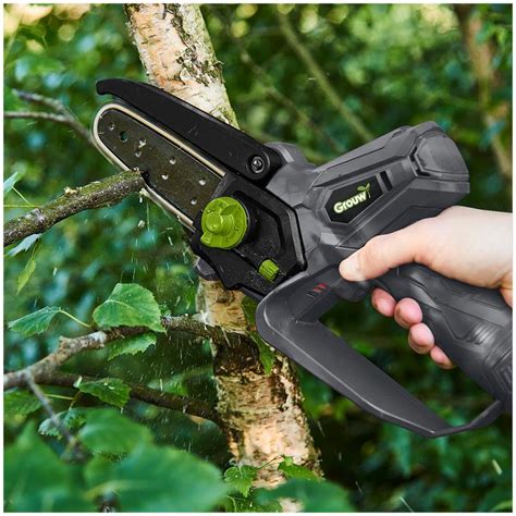 Handy cordless pruning saw – for limitless gardening. | Action Webshop NL