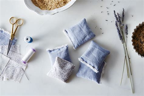 DIY Lavender Sachets for a Sock Drawer that Smells Nice