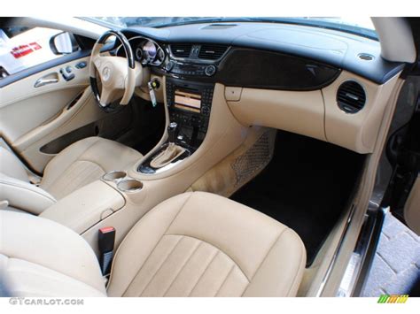 2009 Mercedes-Benz CLS 550 interior Photo #69042840 | GTCarLot.com