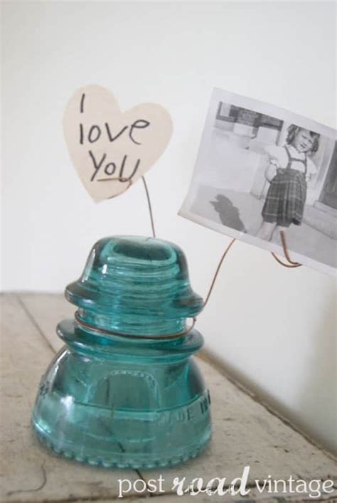 30- Delicate-Projects-That-Repurpose-Old-Glass-Insulators-homesthetics (8)