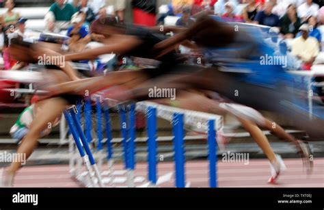 110 meter hurdles hi-res stock photography and images - Alamy