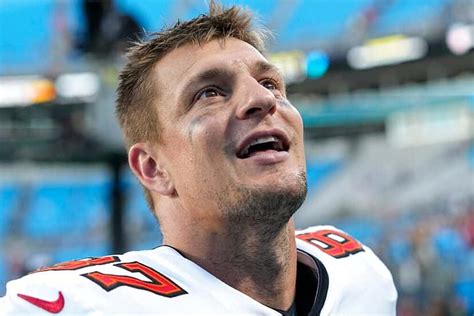 Buccaneers’ Rob Gronkowski Hints at Potential New York Giants Comeback ...