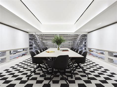 Ultra-modern office designed like a blank canvas | Architecture & Design