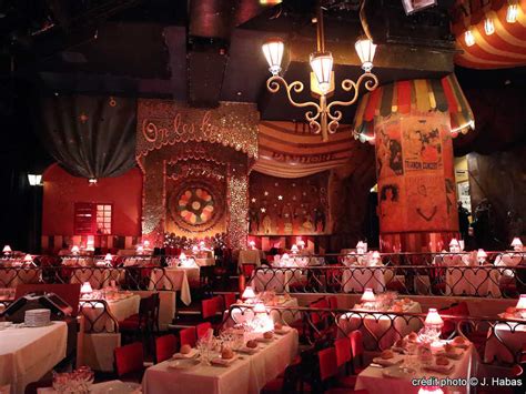 Montmartre dinner and Moulin Rouge show | France Tourisme