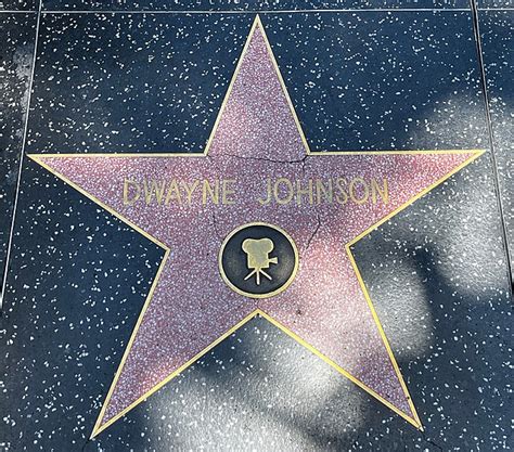 Datei:Dwayne Johnson star (Hollywood Walk of Fame stars).jpg – Wikipedia